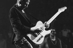 person-music-black-and-white-white-photography-guitar-103839-pxhere.com_